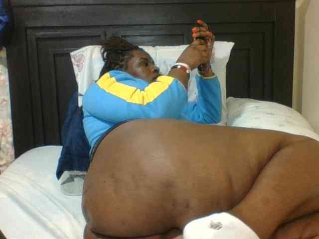 Sexyblacktits webcam