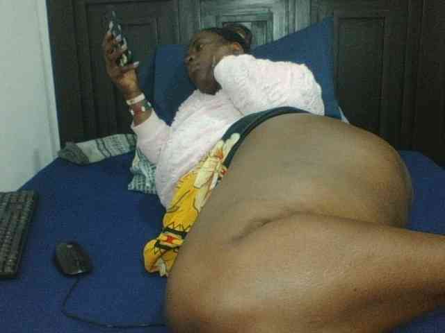 Sexyblacktits webcam