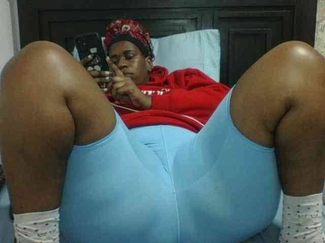 Sexyblacktits webcam