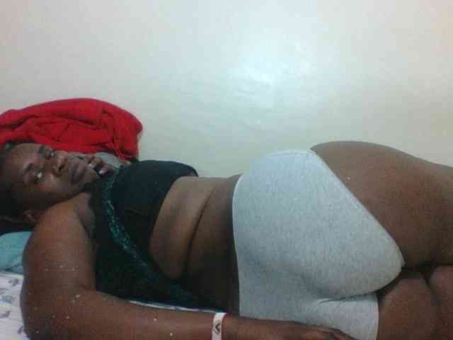 Sexyblacktits webcam