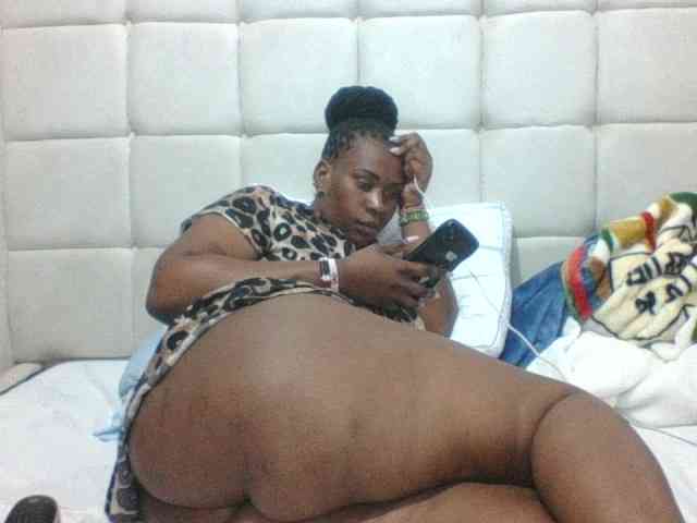 Sexyblacktits webcam