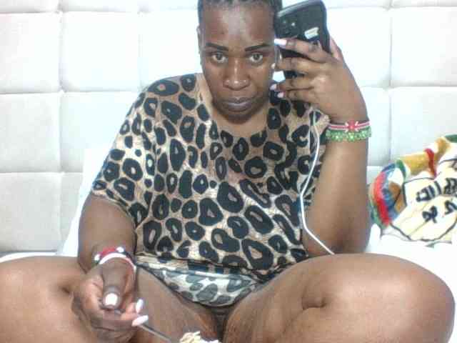 Sexyblacktits webcam