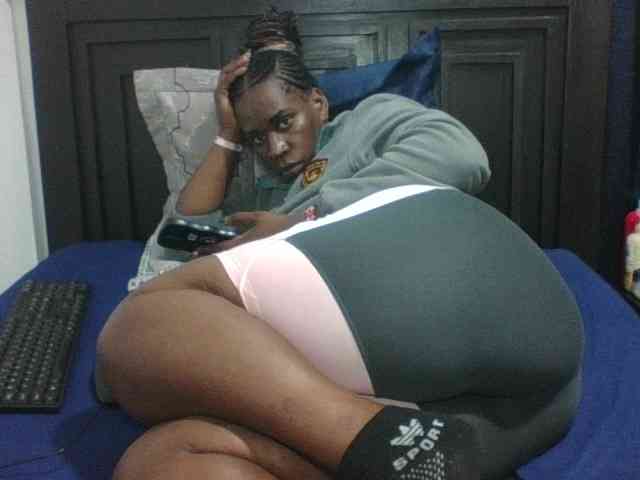 Sexyblacktits webcam