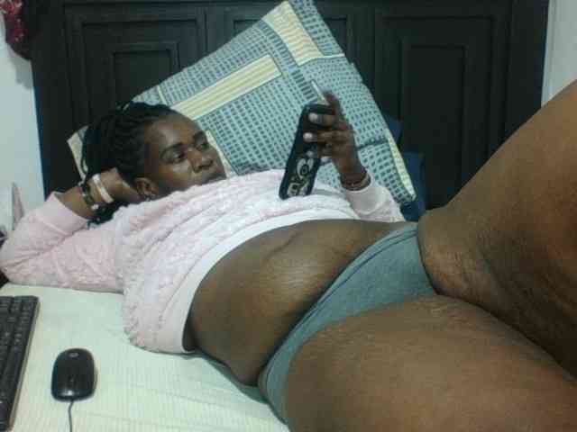 Sexyblacktits webcam