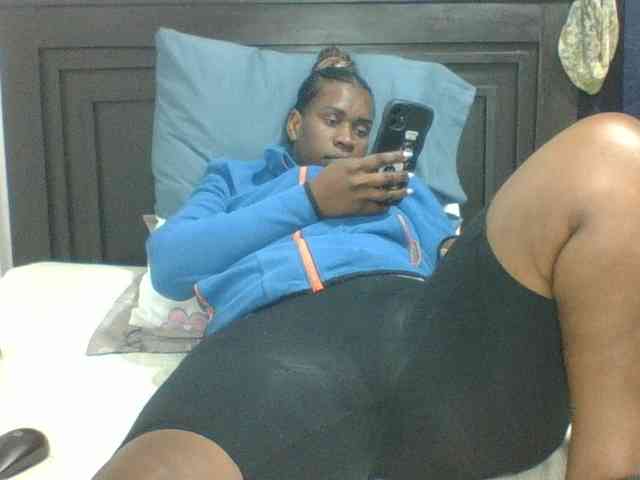 Sexyblacktits webcam