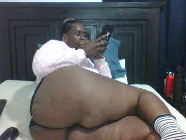 Sexyblacktits webcam