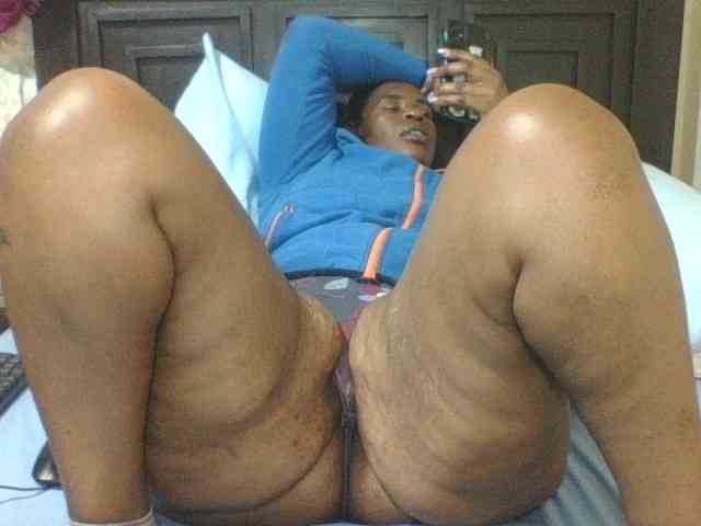 Sexyblacktits webcam