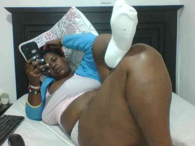 Sexyblacktits webcam