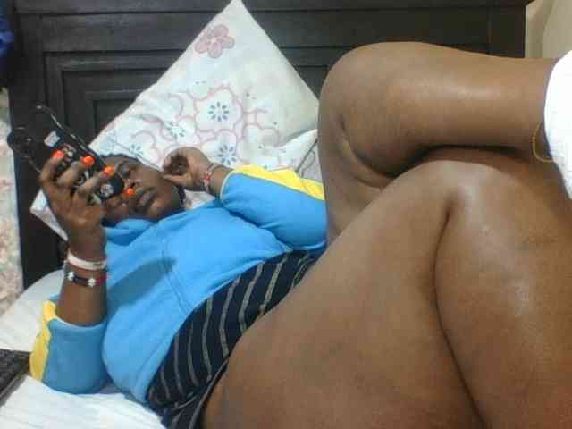Sexyblacktits webcam