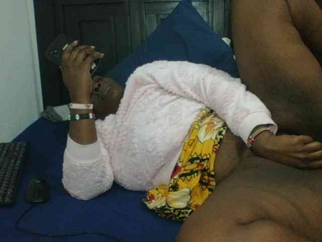 Sexyblacktits webcam