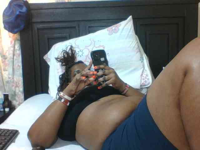 Sexyblacktits webcam