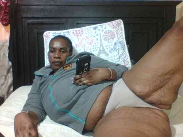 Sexyblacktits webcam