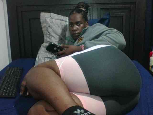 Sexyblacktits webcam