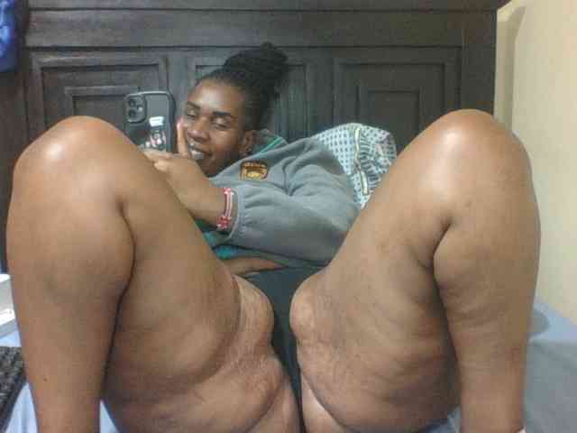 Sexyblacktits webcam