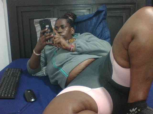 Sexyblacktits webcam