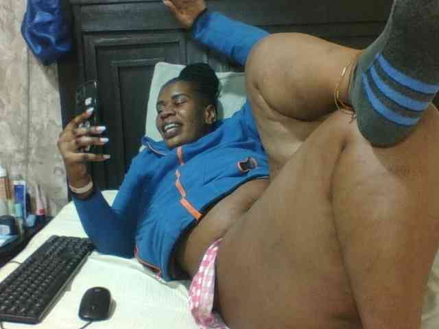 Sexyblacktits webcam