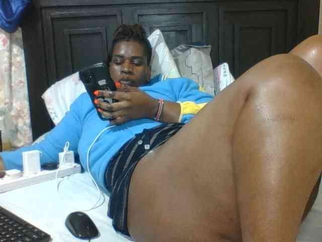 Sexyblacktits webcam