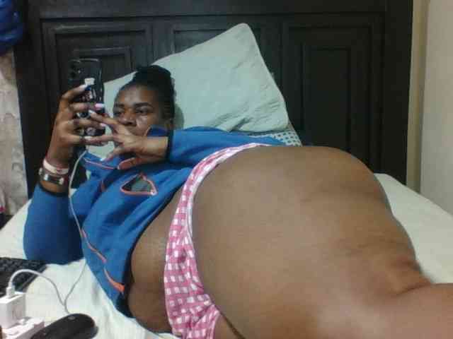 Sexyblacktits webcam