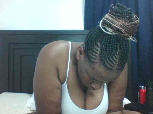 Sexyblacktits webcam