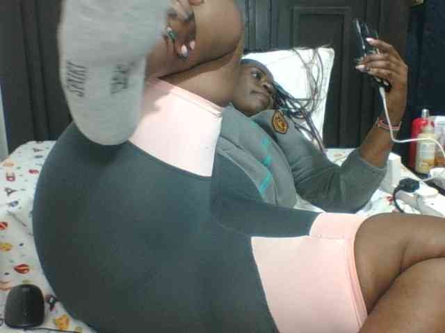 Sexyblacktits webcam