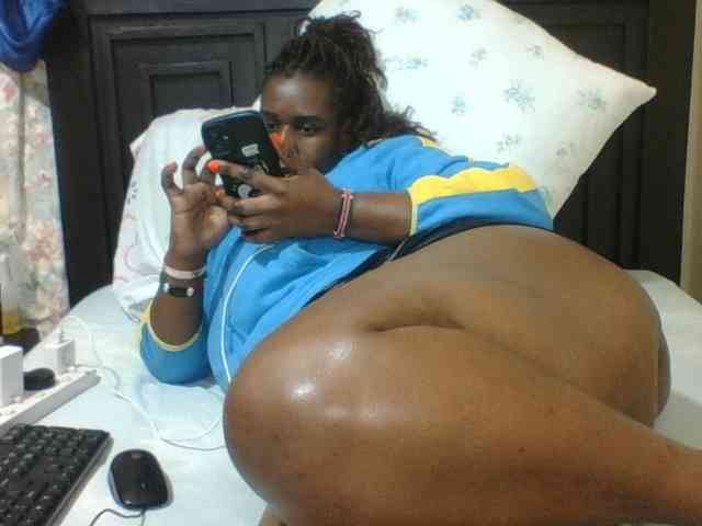 Sexyblacktits webcam