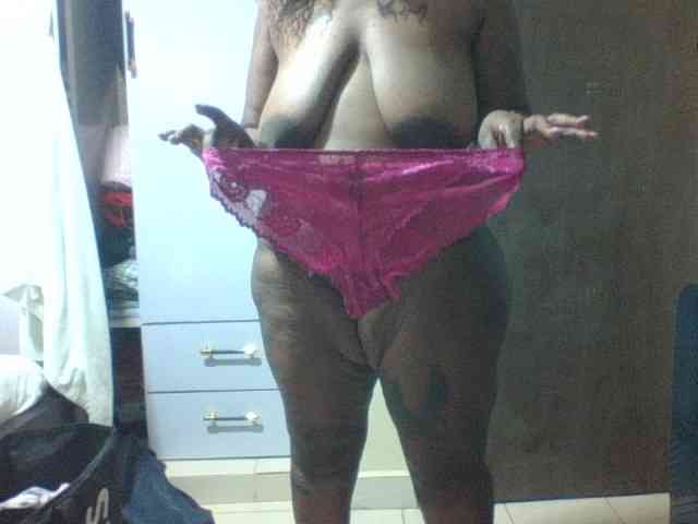 Sexyblacktits webcam
