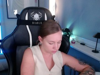 hollyBB Porn Show