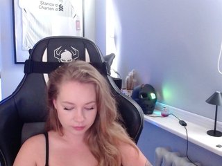 hollyBB Porn Show