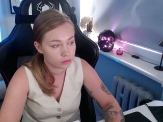 hollyBB Porn Show