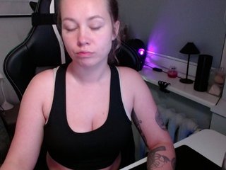 hollyBB Porn Show