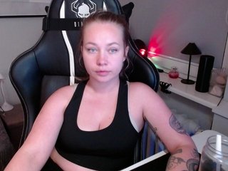 hollyBB Porn Show