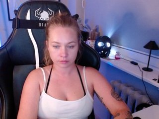 hollyBB Porn Show