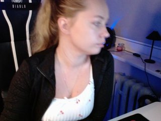hollyBB Porn Show