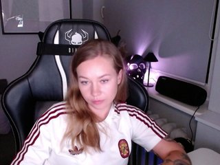 hollyBB Porn Show