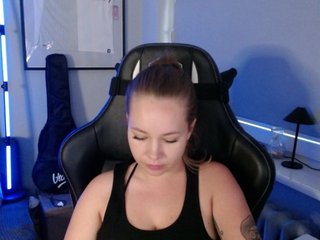 hollyBB Porn Show