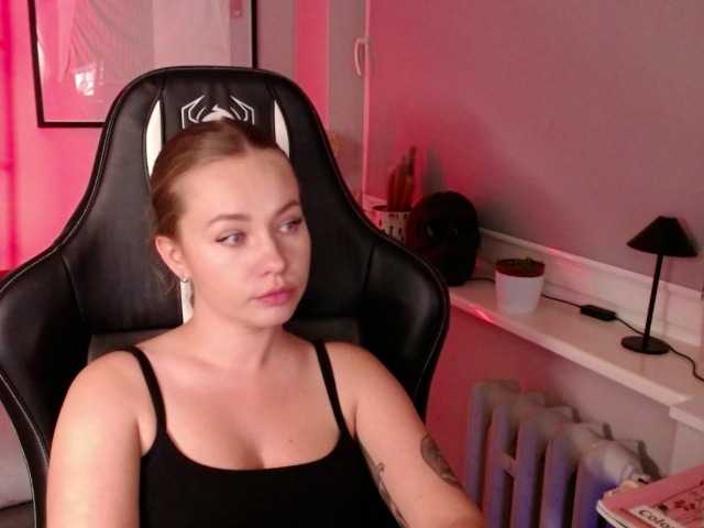 hollyBB live cam on BongaCams
