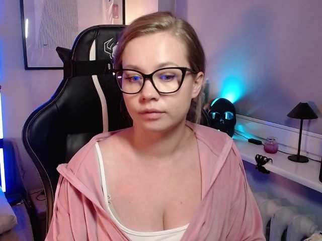 hollyBB live cam on BongaCams