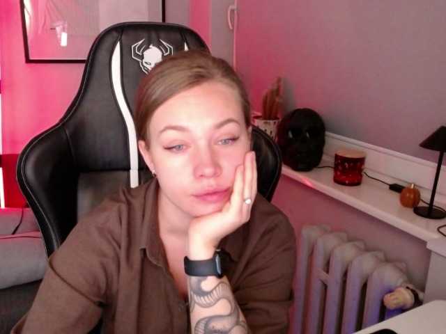 hollyBB