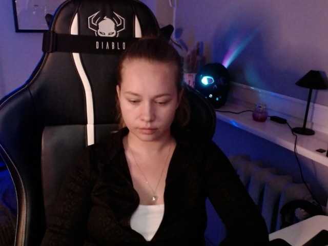 hollyBB live cam