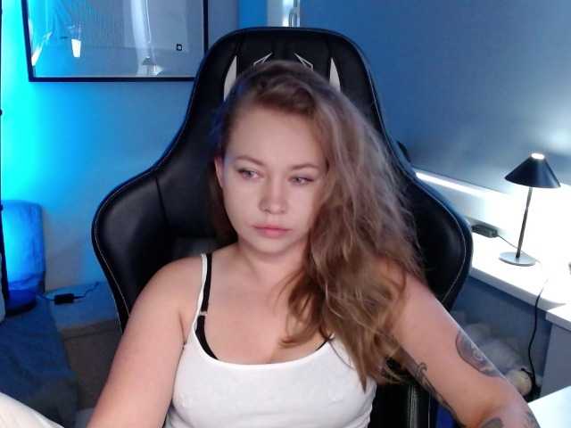 hollyBB live cam on BongaCams