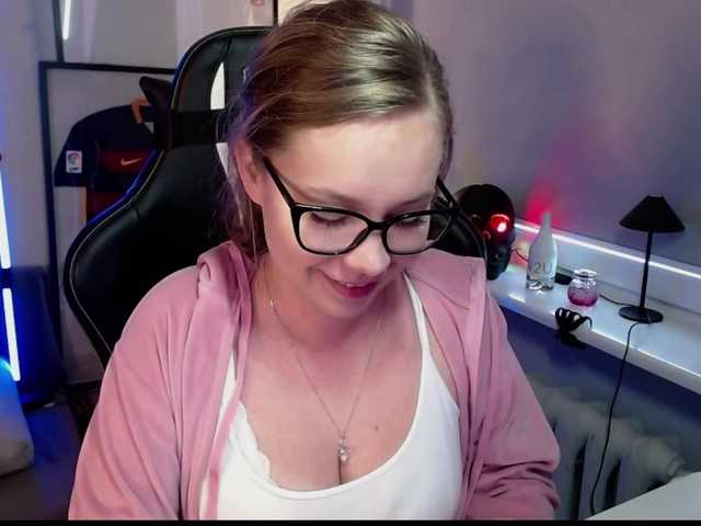 hollyBB live cam on BongaCams