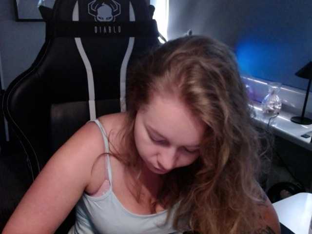 hollyBB live cam on BongaCams
