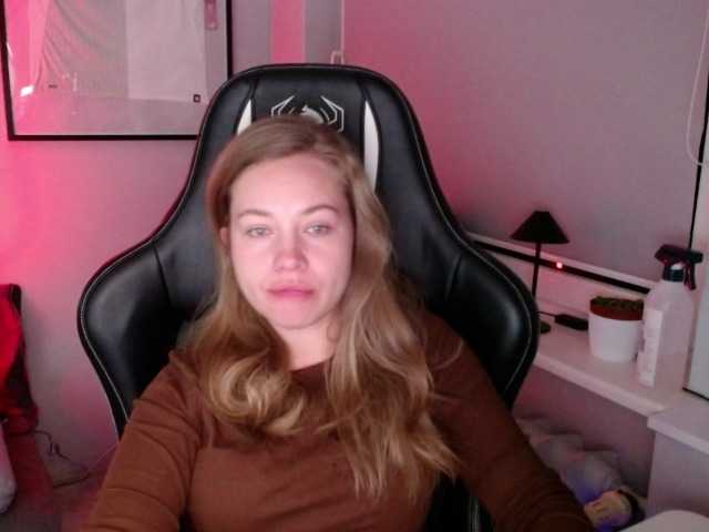 hollyBB live cam on BongaCams