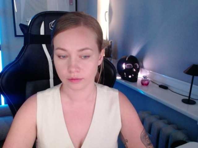 hollyBB live cam on BongaCams