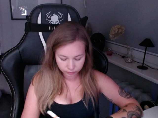 hollyBB live cam on BongaCams