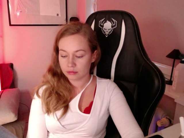 hollyBB live cam on BongaCams