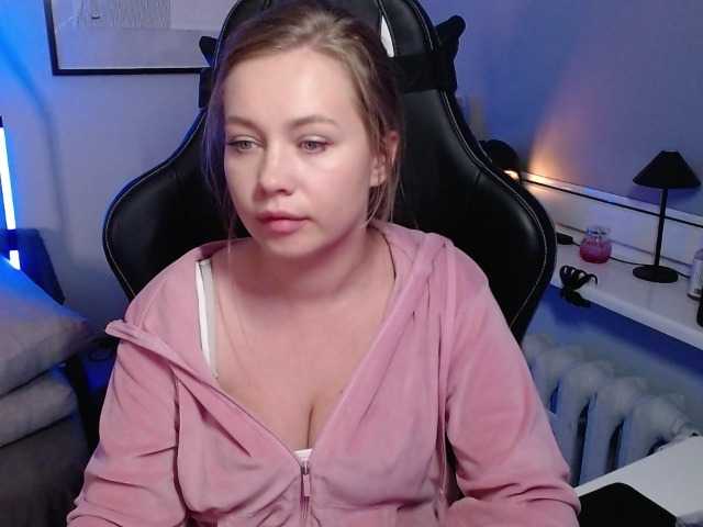 hollyBB live cam on BongaCams