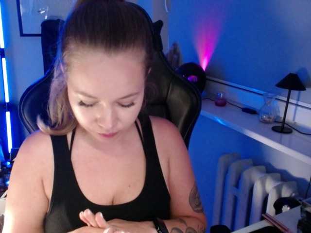hollyBB live cam on BongaCams