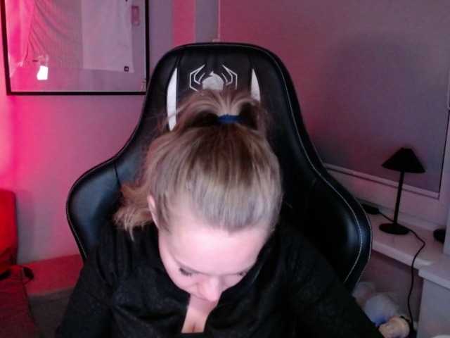 hollyBB live cam on BongaCams