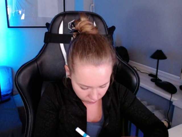 hollyBB